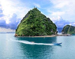 Ha Long Bay - Bai Tu Long Bay - Private Tour