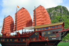 Red Dragon Junk 5 cabins