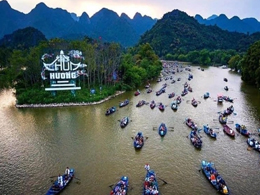 Tour Hà Nội Trong Ngày: Tham quan Chùa Hương