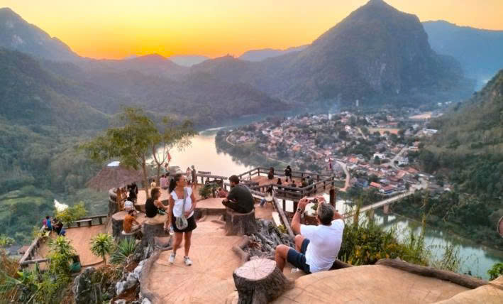 Nong Khiaw